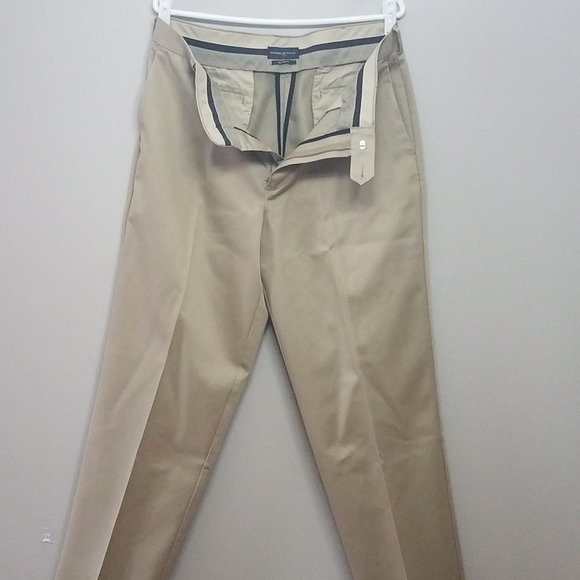 Dockers khaki 33 x 32 dress pants - Picture 1 of 8